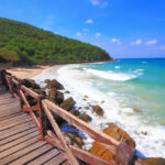 Pattaya Coral Island at Sangwan Beach by Speed Boat